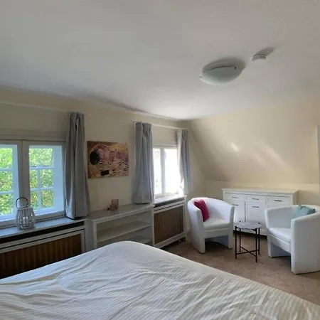 Holiday home Lage! Charmantes 5 Geh-min V. Timmendorfer Strand